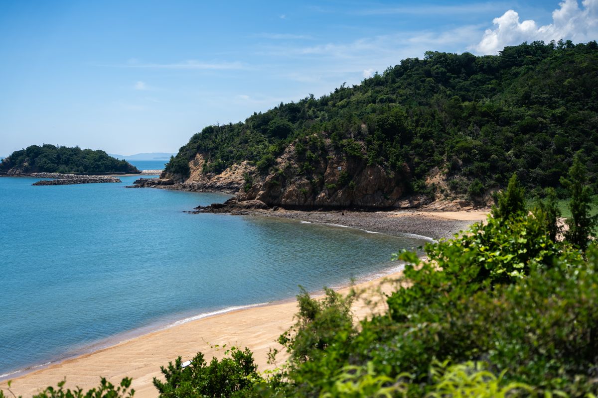 直島の入り江と海